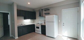 Building Photo - 58 Paine St