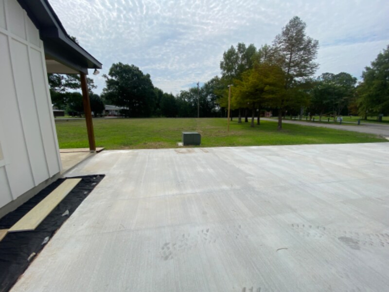 Building Photo - 102 Glade Blvd