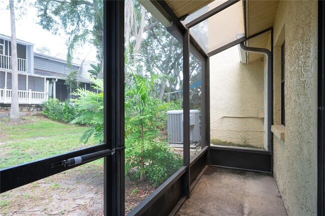 Building Photo - 201 Somerset Ln