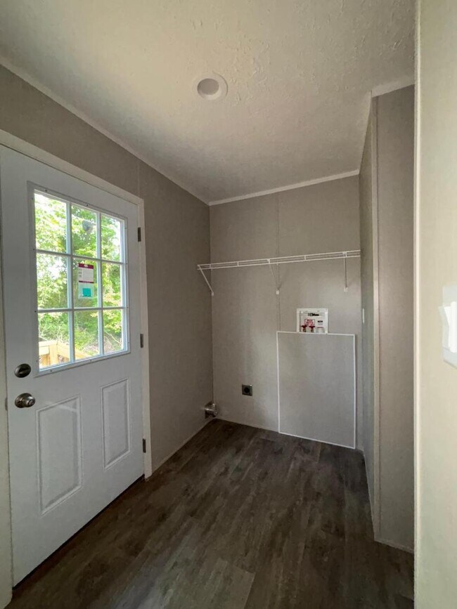 Building Photo - 307 Marcus Ln