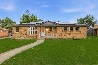 Building Photo - 5719 Enchanted Ln