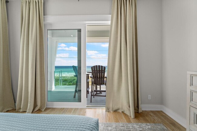 Building Photo - 14300 Front Beach Rd