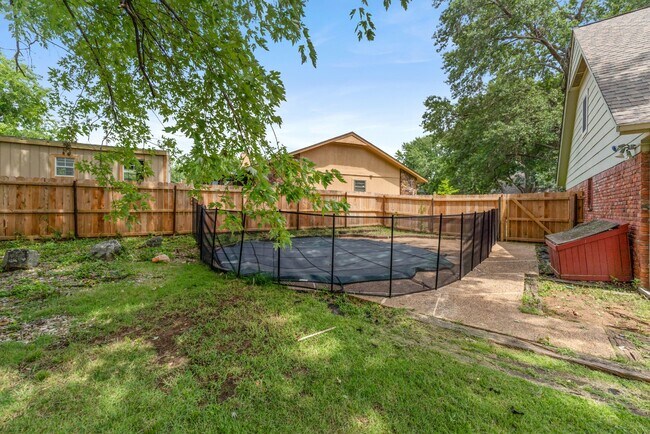 Building Photo - 8116 South Florence Pl E