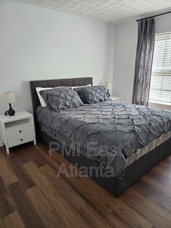 Building Photo - 6231 Arbor Links Rd