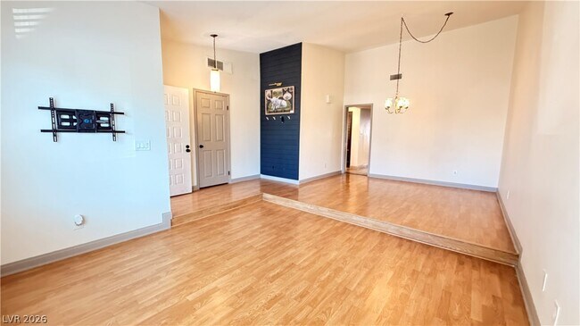 Building Photo - 2783 Carnation Ln