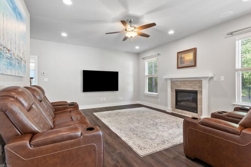 Building Photo - 219 Dunway Ln