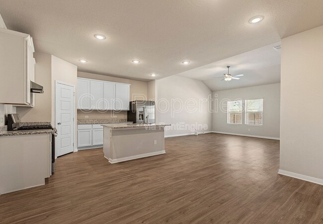 Building Photo - 5103 Topaz Bnd