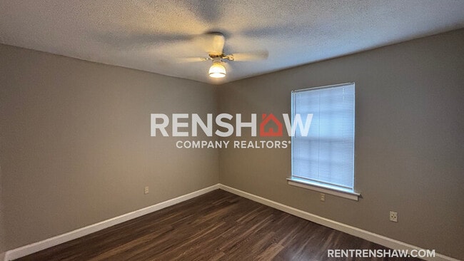 Building Photo - 3212 13 Colony Mall