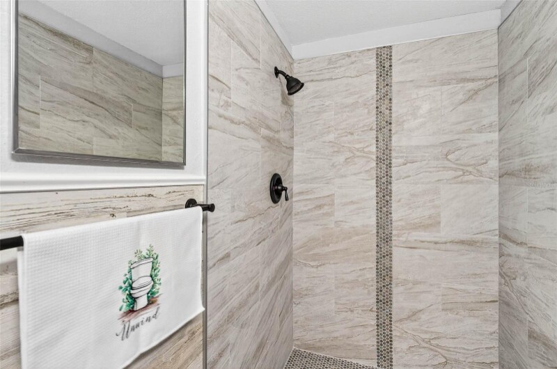 Building Photo - 6841 Tierra Linda St