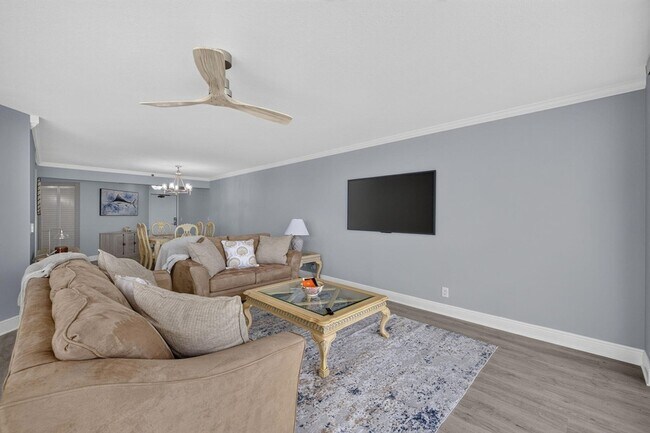 Building Photo - 9650 S Ocean Dr