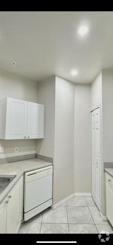 Building Photo - 5683 Star Rush Dr