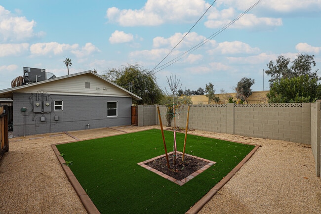 Building Photo - 3827 N 18th St