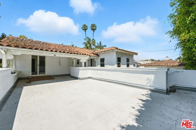 Building Photo - 100 N Mansfield Ave