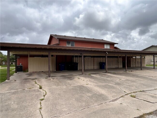 Building Photo - 4217 Acushnet Dr