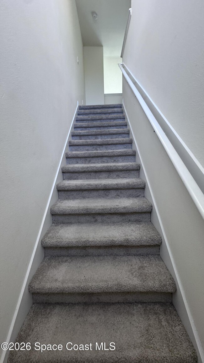 Building Photo - 759 Simeon Dr