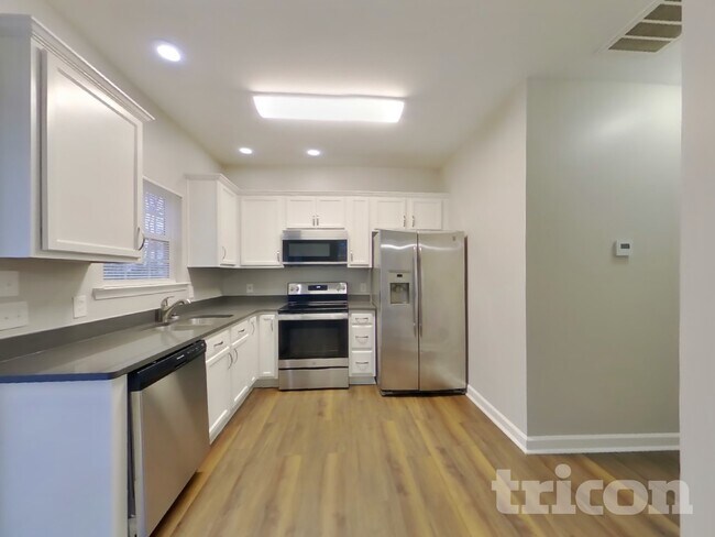 Building Photo - 7167 Marlin St