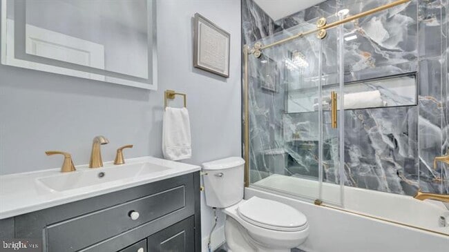 Building Photo - 413 Ingraham St NW