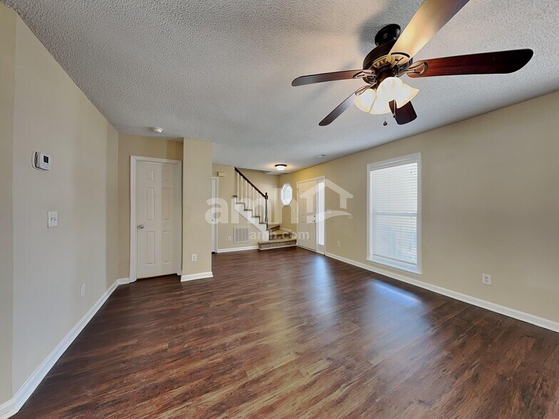 Building Photo - 4013 Wellingham Ln