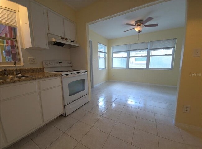 Building Photo - 6220 5th Ave S