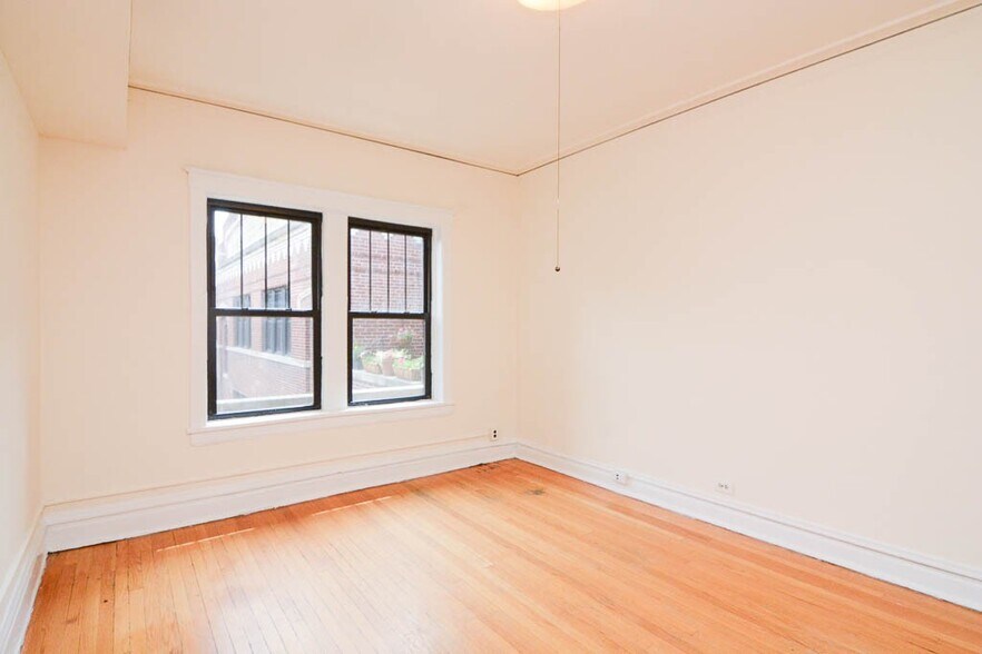 Building Photo - 2524 N Kedzie Blvd