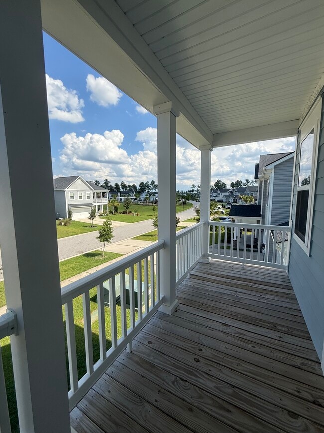 Building Photo - 227 Bering Ln