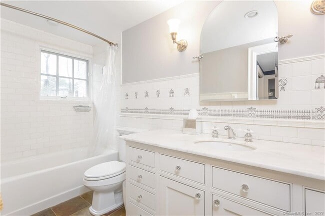 Building Photo - 6 Searles Rd