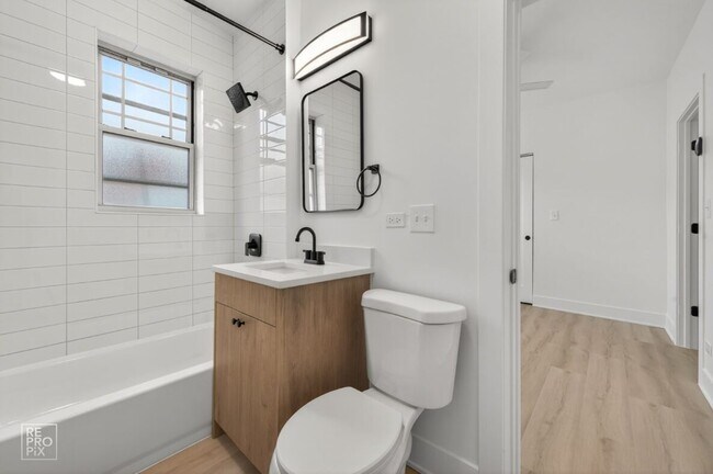 Building Photo - 6971 N Bell Ave