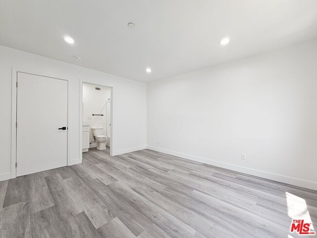 Building Photo - 4110 Normandie Ave