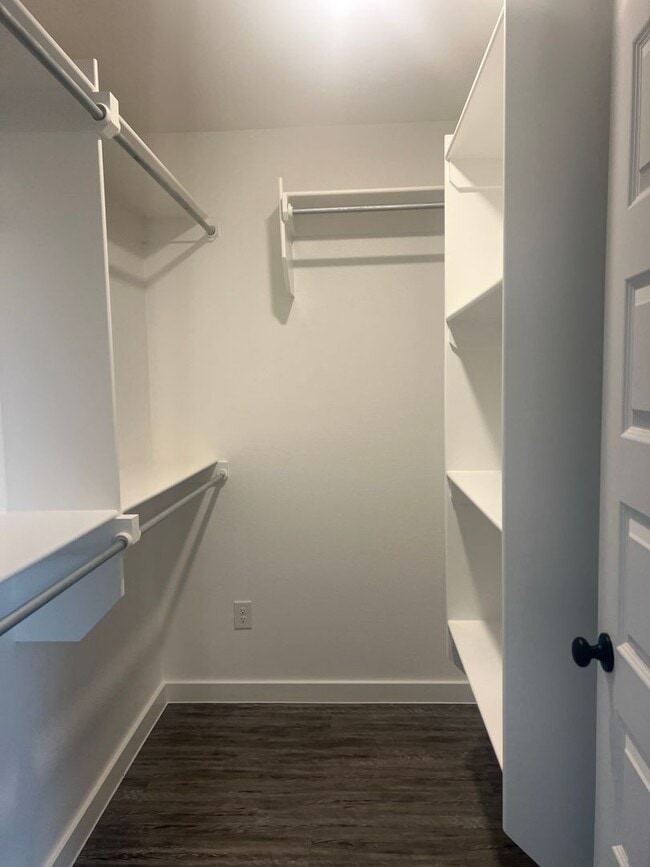 Building Photo - 3 bed 2 bath - Frenship ISD
