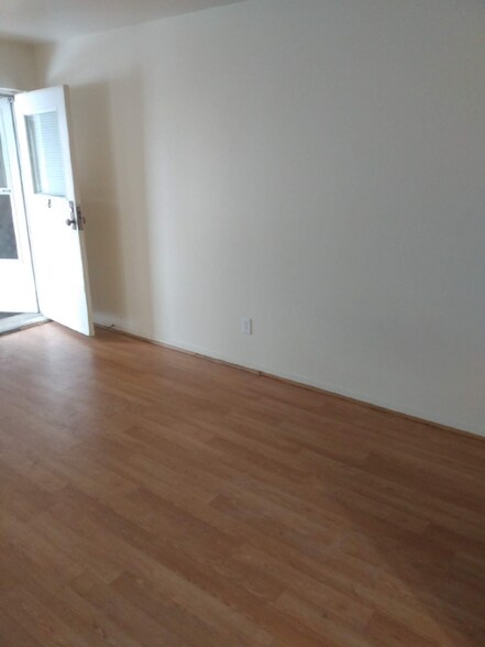 Building Photo - 3295 Coolidge Hwy