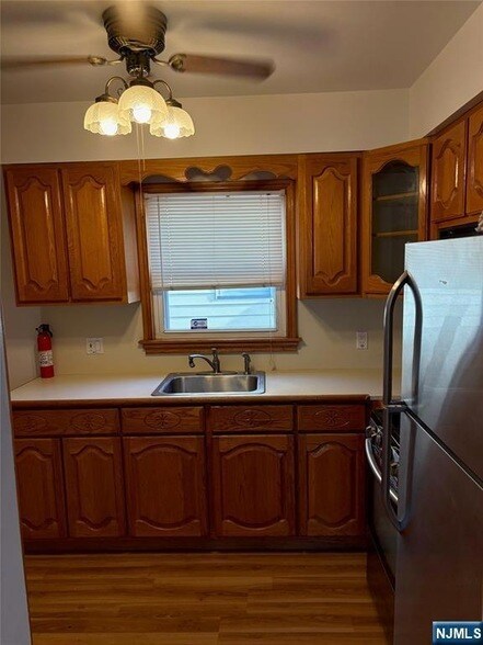 Building Photo - 23 Barrington Ave