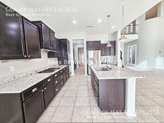 Building Photo - 3345 E Indigo St