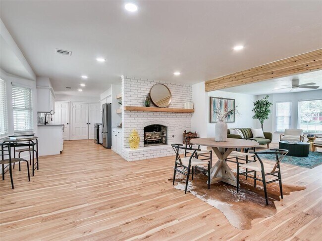 Building Photo - 2304 NW 56th Terrace