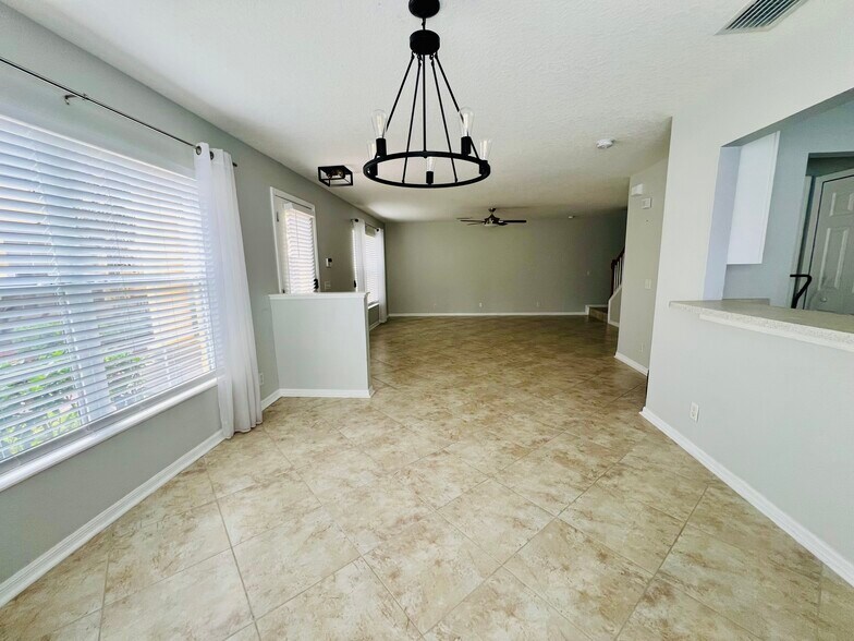 Building Photo - 3857 Island Way