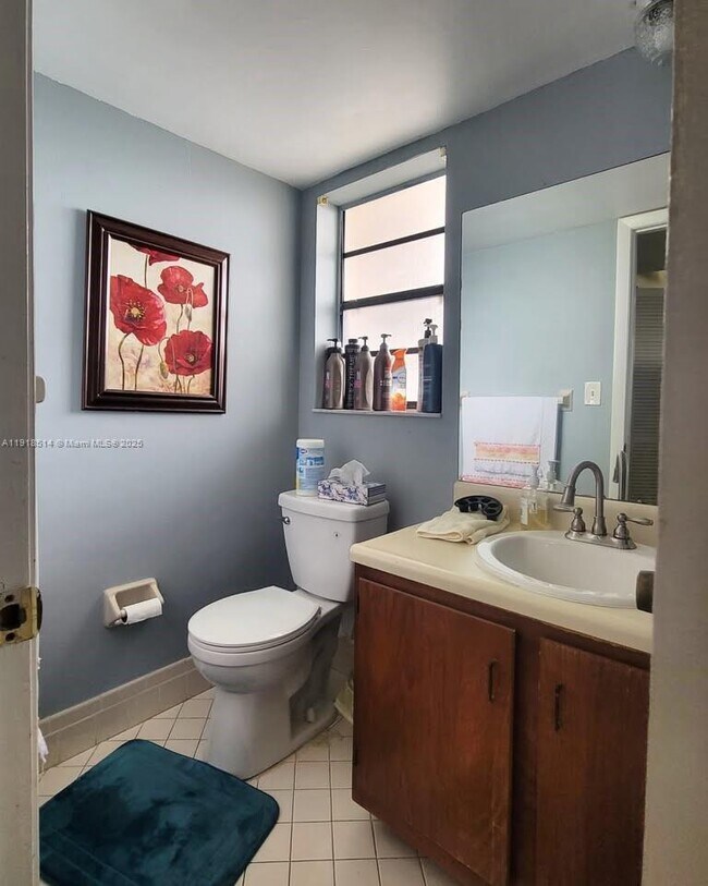 Building Photo - 3400 Blue Lake Dr