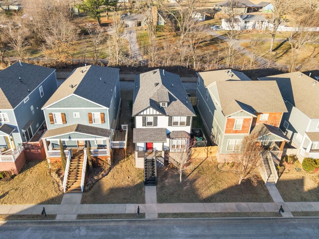 Building Photo - 3813 W Pawnee Rd