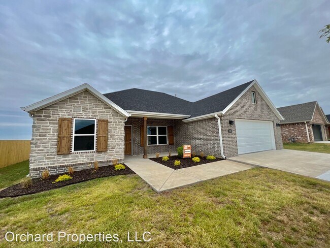 Building Photo - 3 br, 2 bath House - 804 Hickory Meadows Ave.