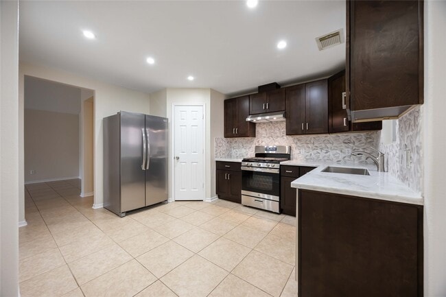 Building Photo - 19551 Dawn Canyon Rd