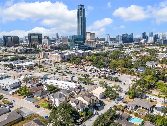 Building Photo - 3614 Lancashire St