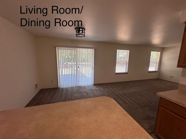 Building Photo - K74-LO Duplex
