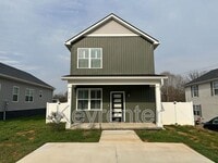 Building Photo - 210 7th St