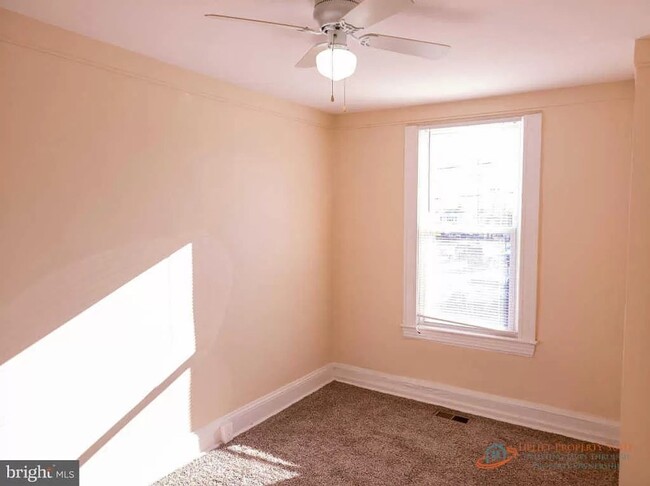 Building Photo - Baltimore Rowhome For Rent