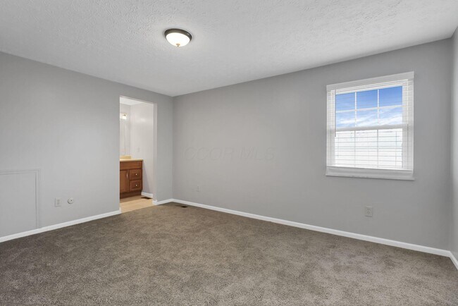 Building Photo - 1642 Park Row Dr