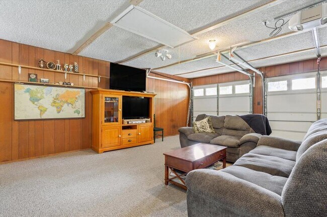 Building Photo - 1204 Lime Rock Dr