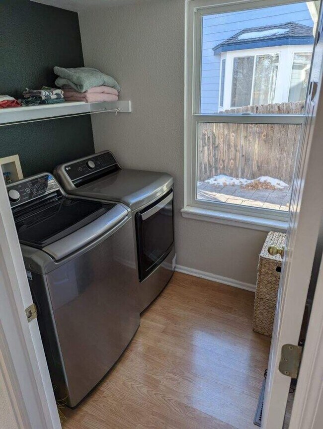 Building Photo - Single Family Home Located in Desirable Ro...
