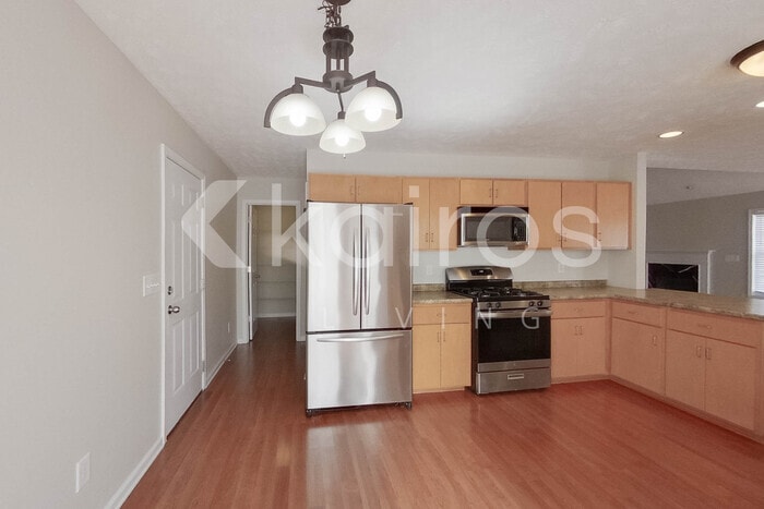 Building Photo - 135 Hillandale Rd
