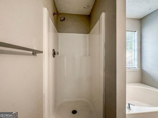 Building Photo - 255 Buffington Dr