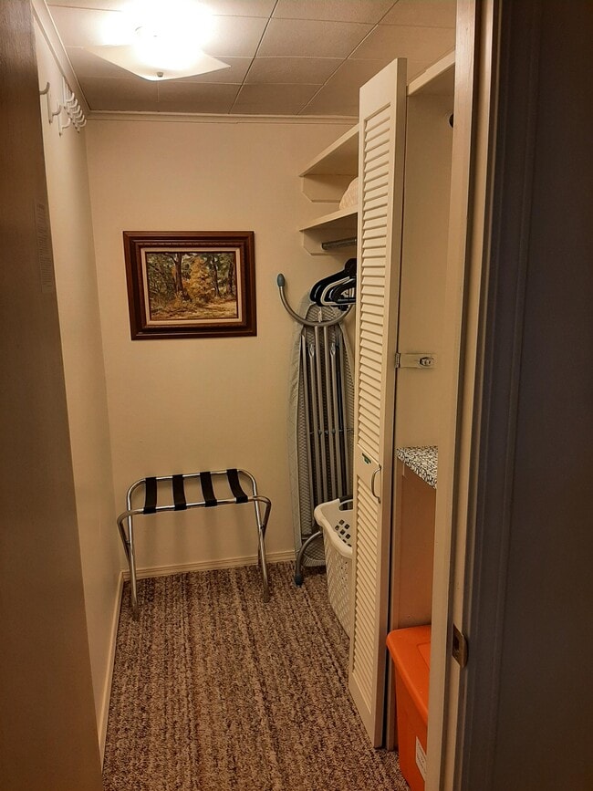 Building Photo - 234 N Duncan St