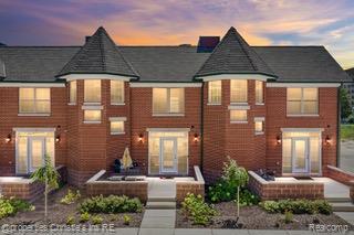 Building Photo - 248 Erskine St