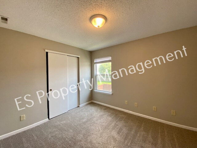 Building Photo - Welcome home to this stunning 4-bedroom, 2.5-bath home in Camby!
